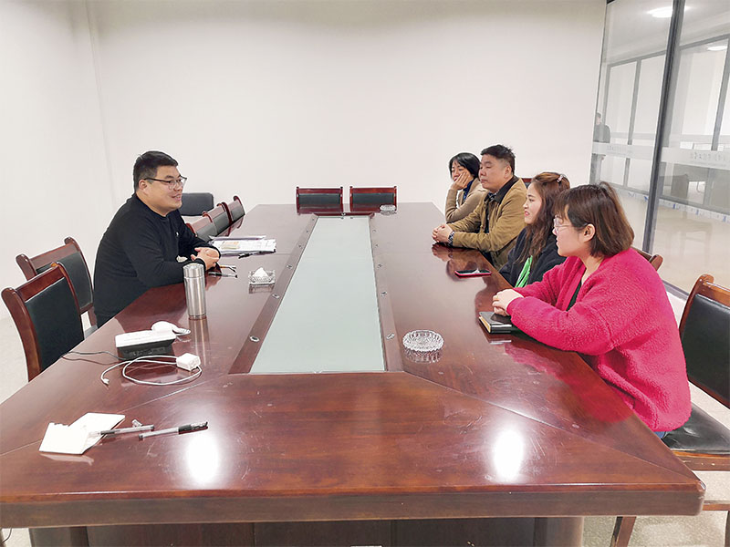 咸寧市人才服務局局長蔣文林一行來我校調研(圖1)