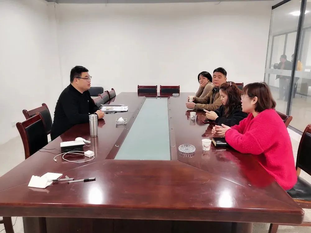 咸寧市人才服務局局長蔣文林一行來我校調研(圖1)