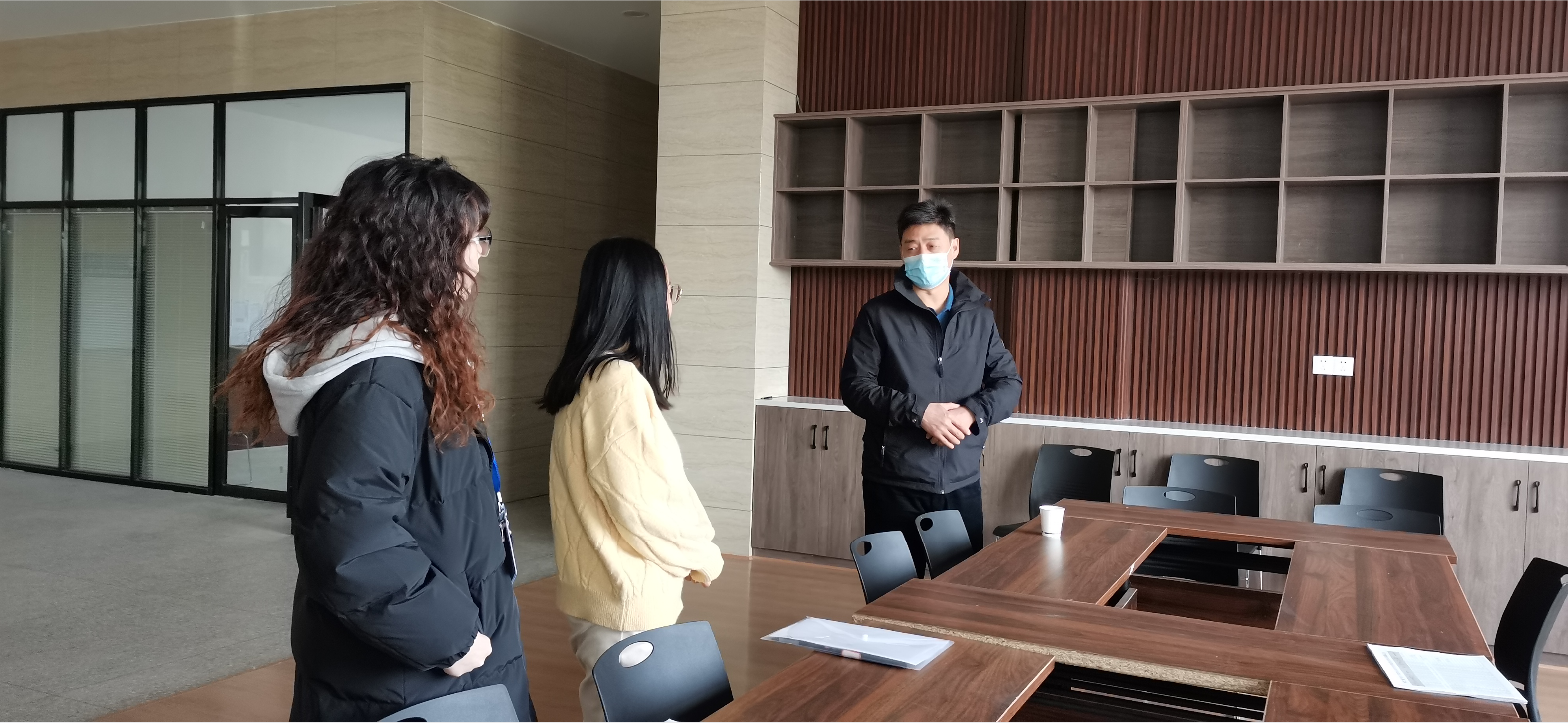 振寧快訊——咸寧市人社局領導蒞臨我校檢查工作(圖1)