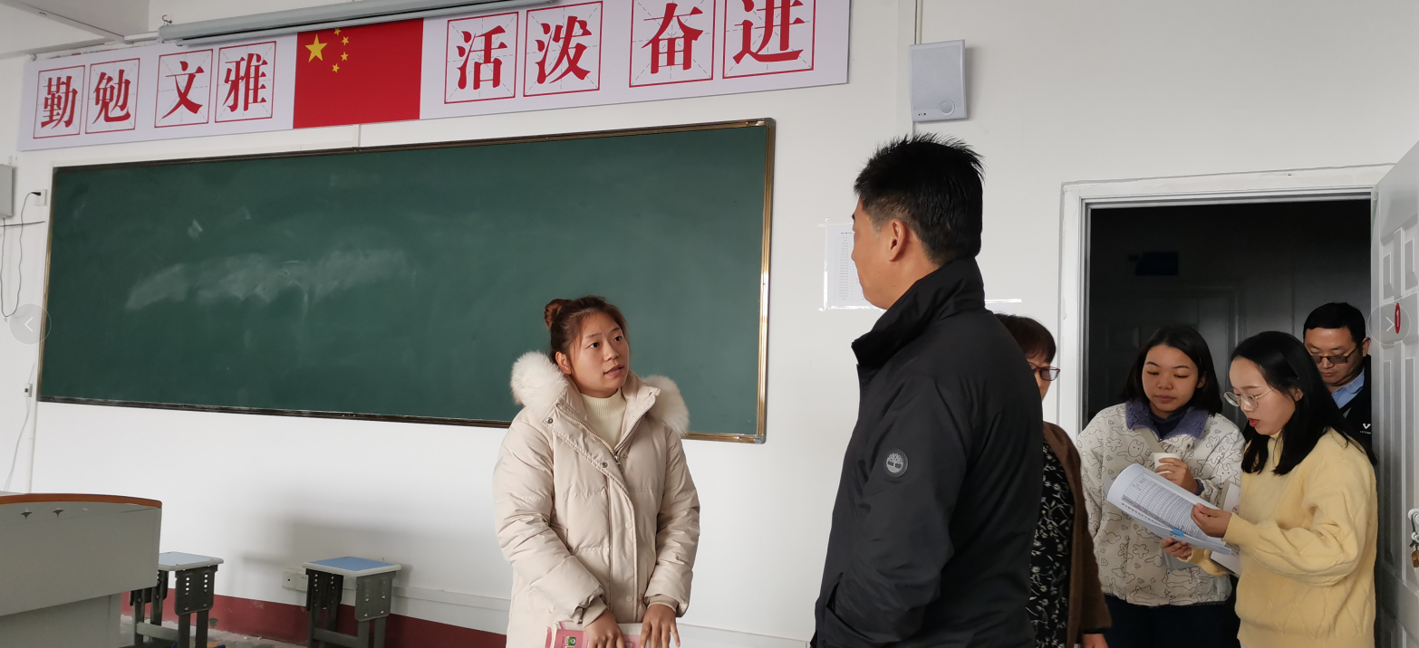 振寧快訊——咸寧市人社局領導蒞臨我校檢查工作(圖2)