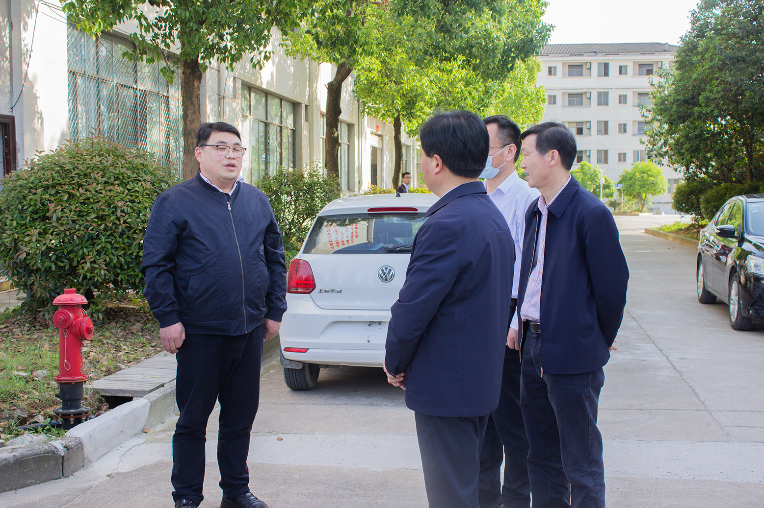 乘春風(fēng)，開快車，高水平建設(shè)產(chǎn)業(yè)人才高地 | 市委常委、組織部部長徐小兵來校調(diào)研人才工作(圖4)