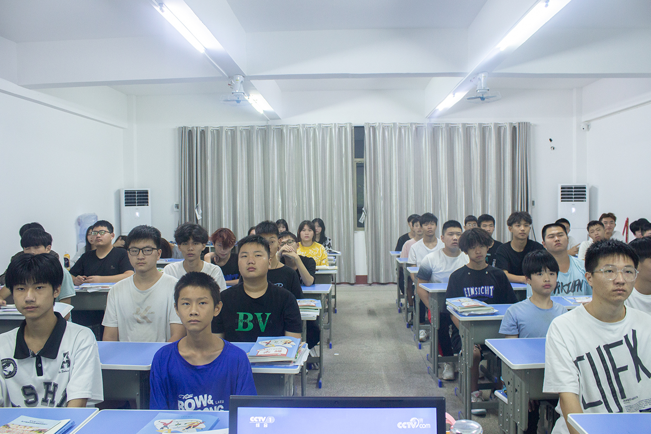 奮斗成就夢想！振寧師生觀看央視《2022開學第一課》(圖8)