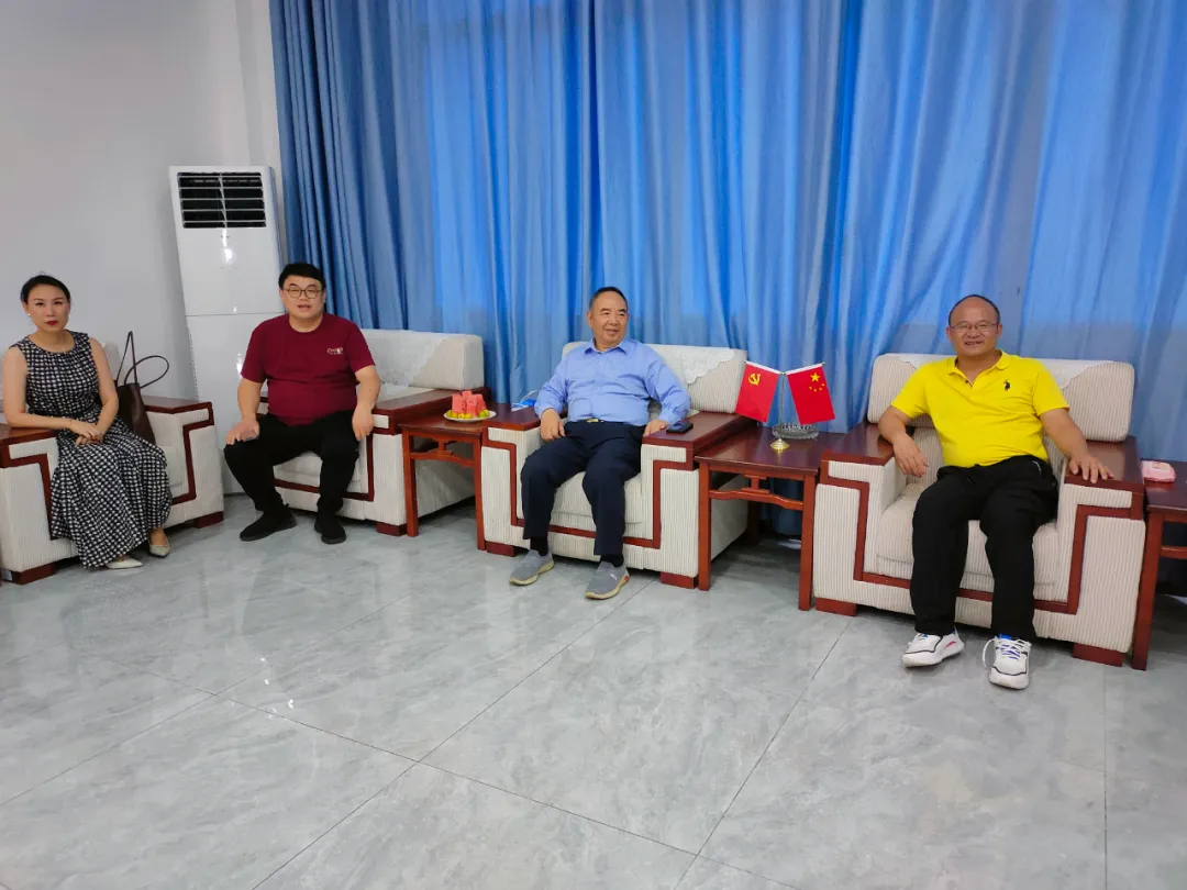 專家領導蒞臨振寧學校參觀指導，助力學校發展邁向新臺階(圖3)
