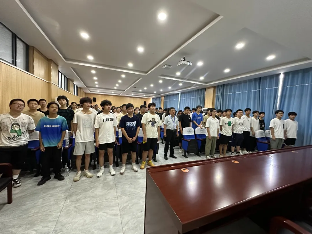 咸寧振寧技工學校開展 “傳承工匠文化，爭做技能先鋒” 開學第一課活動(圖5)