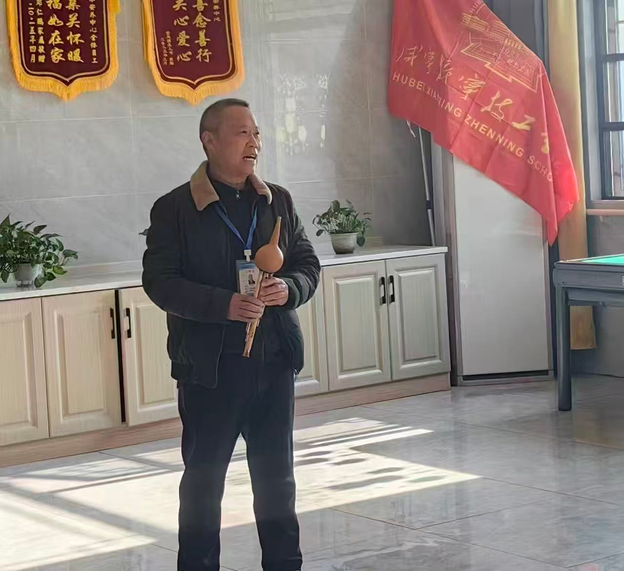 青春暖夕陽 誓言映初心——咸寧振寧技工學校25級新團員敬老踐諾顯擔當(圖17) 青春暖夕陽 誓言映初心——咸寧振寧技工學校25級新團員敬老踐諾顯擔當(圖17)